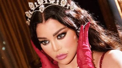 نقابة المهن الموسيقية والتمثيلية يقرران إيقاف تصاريح العمل لـ هيفاء وهبي