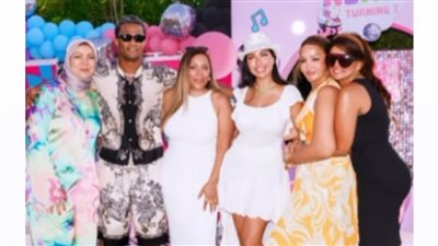 هل كشف محمد رمضان سر أولاد زينة؟ (صور)