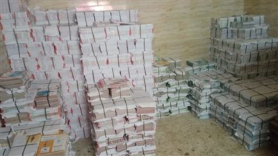 ضبط 9 آلاف نسخة كتاب خارجي بدون تصريح داخل مخزن بالقاهرة