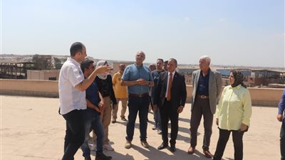 محافظ القليوبية يتفقد عددا من مصانع الخانكة