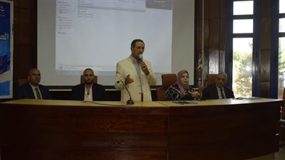 صالون ثقافي يجمع القيادات الشبابية والشعبية في مكتبة مصر بالمنيا