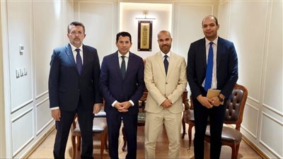 وزير الشباب والرياضة يستقبل رئيس مجلس إدارة المشروع القومي لاكتشاف المواهب والمشرف الفني