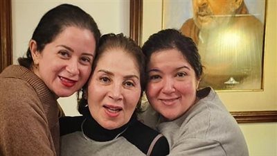 هل اعتزلت بوسي التمثيل؟.. سارة نور الشريف تجيب