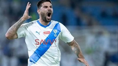 الهلال بطل كأس السوبر السعودي بعد إكتساح النصر وإستمرار عقدة رونالدو 