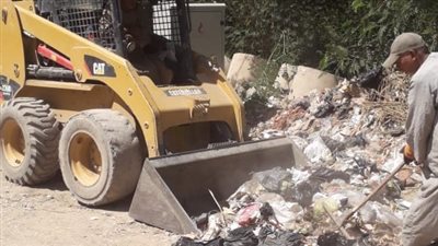 حملات نظافة موسعة بشوارع مدينة أرمنت غرب الأقصر