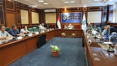 جامعة دمنهور: تشكيل لجنة من كليات «العلوم والزراعة والهندسة» لحل المشكلات الصناعية بمصنع السكر 