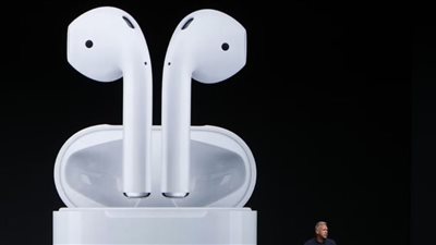 قبل نهاية هذا العام.. أبل تطلق نسختين جديدتين من AirPods
