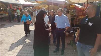 نائب محافظ أسوان يتفقد سوق السيل الجديد