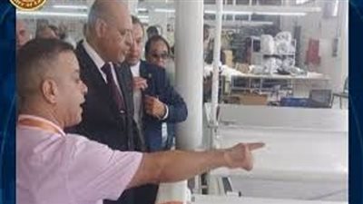 وزير العمل يزور المنطقة الاستثمارية الحرة بالإسكندرية ويعلن توفير 3500 فرصة عمل