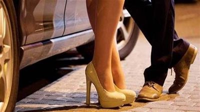 أجنبية ترتكب فعلا فاضحا داخل مول شهير بالشيخ زايد