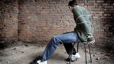 الداخلية تكشف تفاصيل استغاثة عاملين واحتجازهم داخل شقة بمدينة نصر