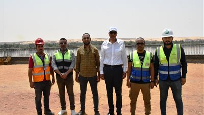خلال زيارته.. محافظ أسوان يوجه بضرورة الإسراع بتطوير كورنيش النيل الجديد 