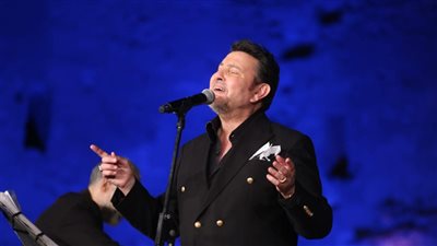 هاني شاكر يبهر الجمهور بأروع أغانيه في مهرجان القلعة الدولي.. صور