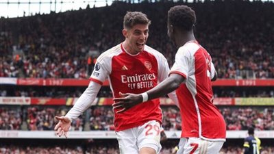 قمة نارية بين أرسنال وأستون فيلا في الدوري الإنجليزي