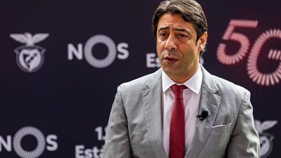 تقارير.. روي كوستا يحسم مصير عرض الهلال السعودي لضم نجم بنفيكا