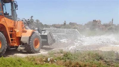 بمتابعة محافظ أسوان.. إزالة 17 حالة تعد بمدن دراو وإدفو وأبوسمبل 