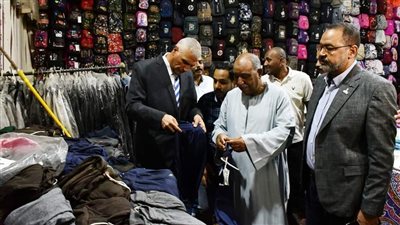 محافظ أسوان يفتتح معرض 