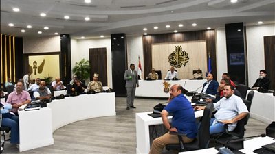 محافظ أسوان يكلف بتنظيم محاضرة توعوية لإدارة الأزمات