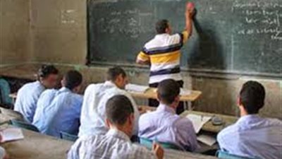 رغم زيادة قيمة الحصة.. معاناة معلمي الحصة في تأخر صرف مستحقاتهم