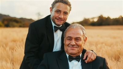 أحمد الفيشاوي ينشر فيديو مع والده بالذكاء الاصطناعي.. ويعلق: 