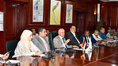 محافظ الأقصر يتابع الموقف التنفيذي لمشروعات 