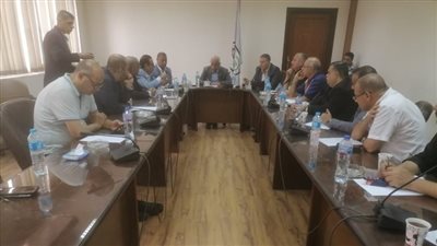 اتحاد عمال مصر يشكل لجنة فنية لمناقشة مشروع قانون العمل الجديد