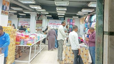 افتتاح معرض «أهلًا بالمدارس» بمقر الوحدة المحلية بكوم 