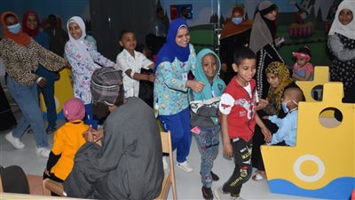 الكنيسة الإنجيلية تحتفل بأعياد الأطفال مرضى الأورام في مستشفى أورام الأقصر 