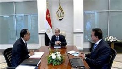 السيسي يوجه بضم 8.5 مليون منتفع من تكافل وكرامة والعمال غير المنتظمة للتأمين الصحي