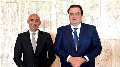 وزير التربية والتعليم يبحث مع نظيره اليوناني تبادل الخبرات بالتعليم قبل الجامعي 