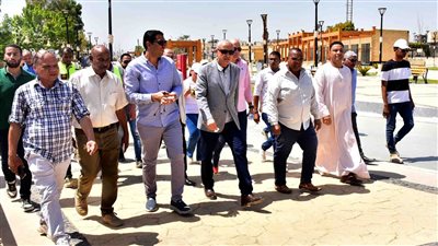 جولة ميدانية موسعة لمحافظ الأقصر بمدينة القرنة المحافظة.. تعرف على التفاصيل