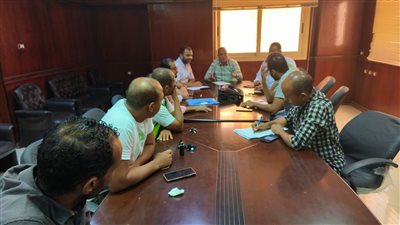 رئيس مدينة إسنا يتابع مستجدات أعمال مشروعات المرافق جنوب الأقصر