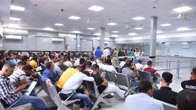 «العمل» تبدأ اختبار المتقدمين للوظائف الشاغرة في الخارج