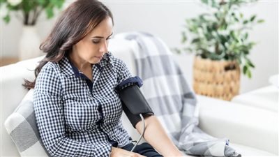 ما هو استسقاء الرأس الناتج عن ضغط الدم؟