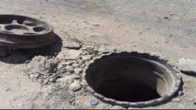 مصرع 3 عمال نتيجة سقوطهم داخل بالوعة صرف صحي بالبدرشين