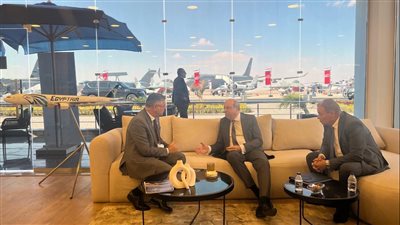 وزير الطيران المدني يبحث مع رئيس المنظمة العالمية للأرصاد الجوية أوجه التعاون فى مجال تكنولوجيا الاستمطار