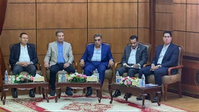 أثناء زيارته للدقهلية.. وزير الزراعة: الدولة تقدر جهود الفلاح