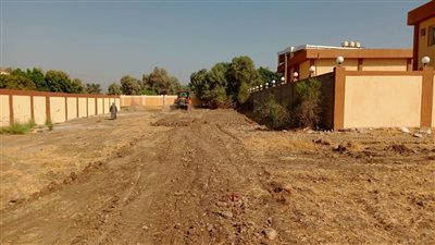 تخصيص قطعة أرض لإنشاء سوق للباعة الجائلين للقضاء علي التكدس المرورى بالأقصر 