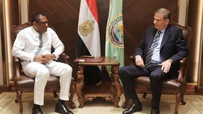 تفاصيل لقاء وزير الزراعة مع سفير سيراليون بالقاهرة