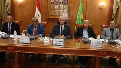 رئيس جامعة المنوفية يرأس لجنة إختيار عميد كلية الحقوق اعرف التفاصيل