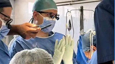 حالة لكل 200 ألف مولود.. مستشفى الأطفال الجامعي بأسيوط ينجح بجراحة نادرة لفصل توأم ملتصق «صور»