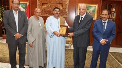 احتفالا بعيد الفلاح.. النقابة العامة للفلاحين وصغار المزارعين تكرم رئيس جامعة المنوفية