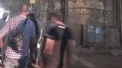 انهيار عقار مكون من 4 طوابق فى شبرا.. صور