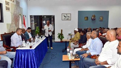 تعليم الأقصر تعقد اجتماعًا مع أولياء الأمور لمناقشة أوضاع المدارس (صور)