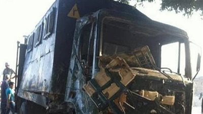 إصابة مجند وغفير في اصطدام سيارة شرطة بالرصيف بالدقهلية