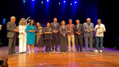 بحضور صبرى فواز وأشرف زكى وآسر ياسين.. نجوم القوى الناعمة يحتفلون باطلاق 