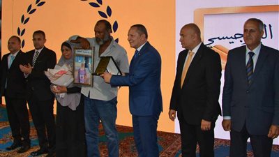 بحضور الرئيس والعمداء.. جامعة دمياط تنظم أولى احتفالاتها بخريجيها