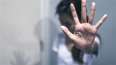 أنجبت منه طفلة.. شاب يعتدي جـ ـنسيًا على شقيقته بالقليوبية والمحكمة تعاقبه