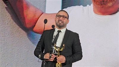 أحمد السقا يهدي جائزته بمهرجان الفضائيات للفنانة الراحلة ناهد رشدي
