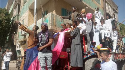 خروج أهالي الأقصر في مسيرة حاشدة احتفالًا بالمولد النبوي (صور) 